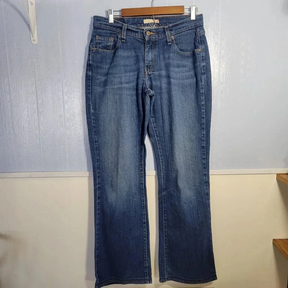 Levi's Curvy 529 Size 12 Classic Medium Wash Blue Bootcut Denim Jeans - Picture 1 of 12